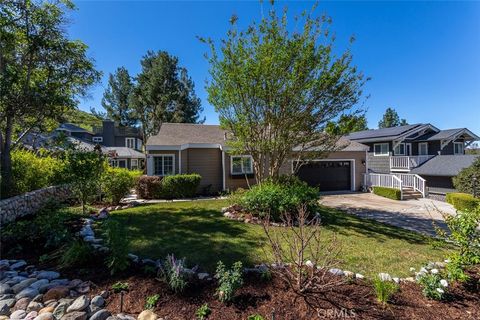 Photo of 31982 Via Gallo, Coto de Caza, CA 92679 (MLS # PW26062131)