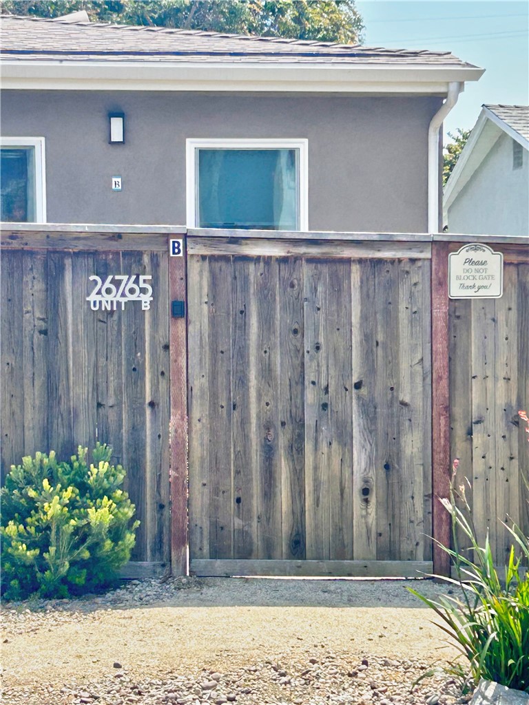 custom ADU - Residential Lease
