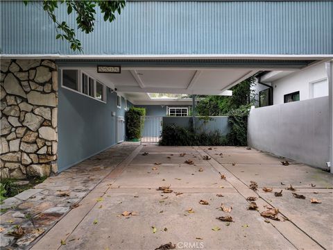 Photo of 5516 Ethel Avenue, Sherman Oaks, CA 91401 (MLS # SR26008274)