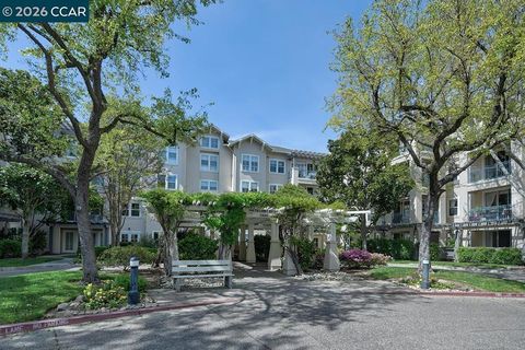 Photo of 1860 Tice Creek Dr #1219, Walnut Creek, CA 94595 (MLS # 41129526)