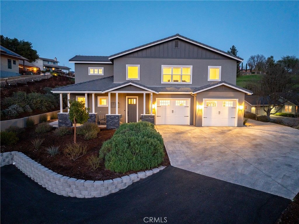 Photo of 621 Jackson Drive, Paso Robles, CA 93446 (MLS # NS26022132)