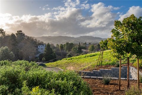 Tiny photo for 621 Jackson Drive, Paso Robles, CA 93446 (MLS # NS26022132)