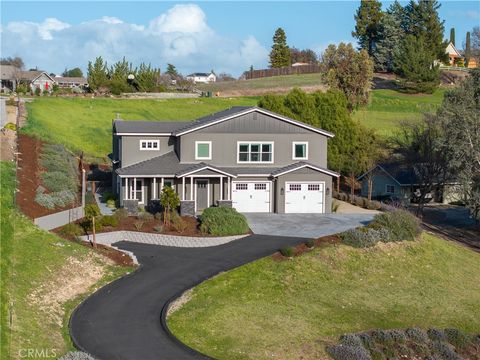 Photo of 621 Jackson Drive, Paso Robles, CA 93446 (MLS # NS26022132)