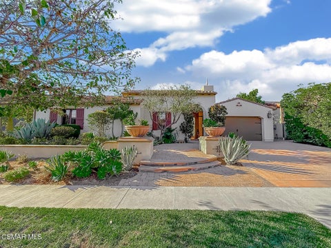 Photo of 5521 Via Arabella, Newbury Park, CA 91320 (MLS # 226004867)