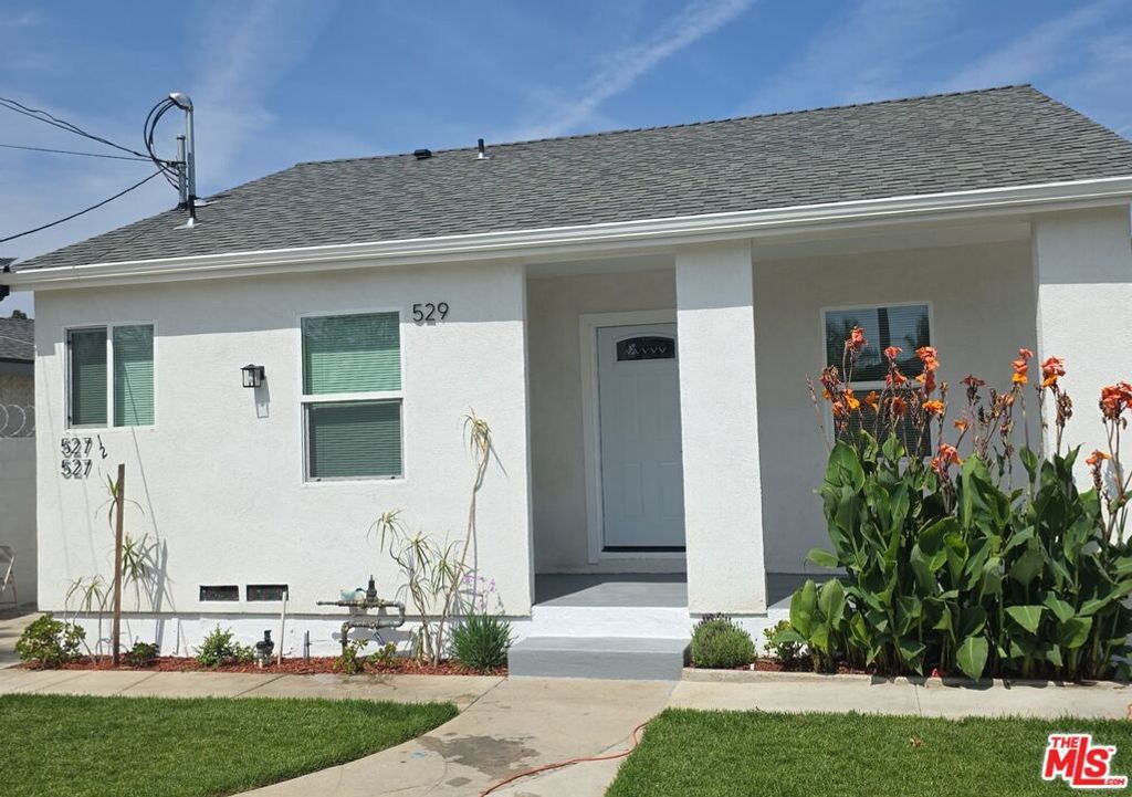 Photo of 529 W 90th Street, Los Angeles, CA 90044 (MLS # 26671307)