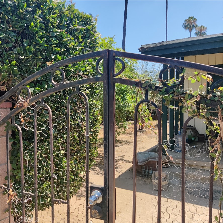 Charming 3 bedroom, 3 bathroom fixer with a great potential in a well-established neighborhood. This home offers an open layout with tons of light. There is a huge master bedroom with its own private bathroom. This home offers buyers an opportunity to customize their dream home. The backyard has a pool and the space offers plenty of opportunity to design your own private oasis and an entertaining backyard for family and friends!This home is situated on a corner lot, and it offers a very private front yard and mature fruit trees. An opportunity with untapped potential waiting for the right buyer.