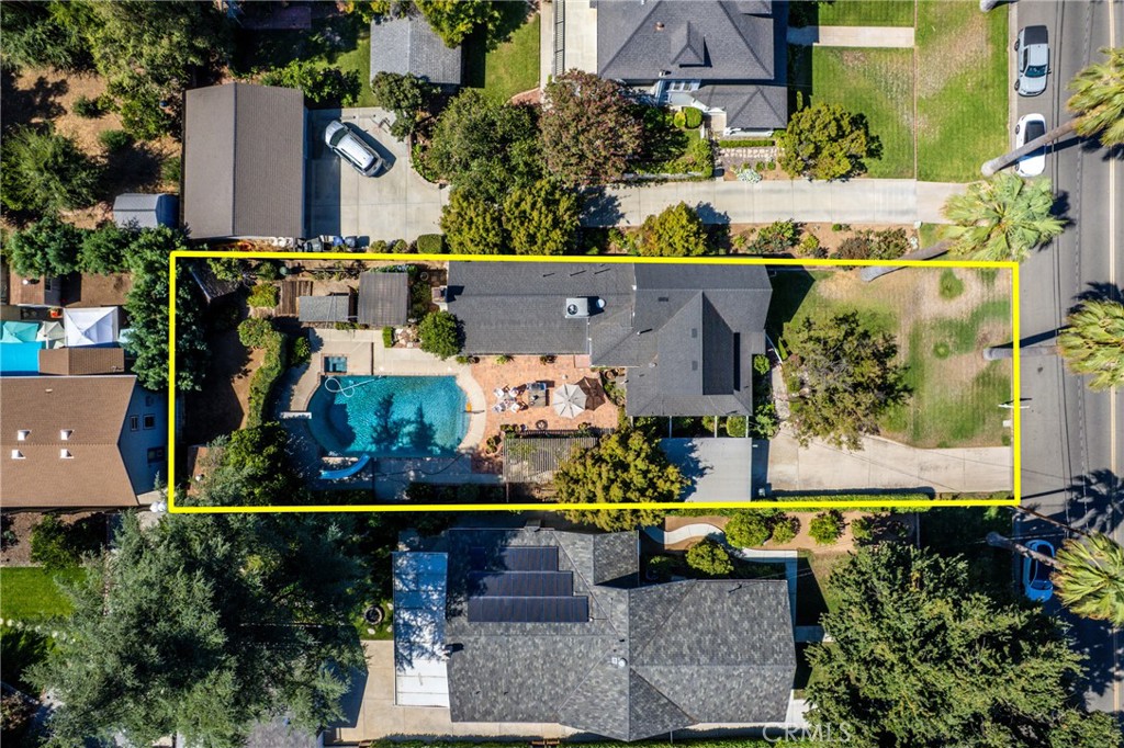 527 W Palm Avenue