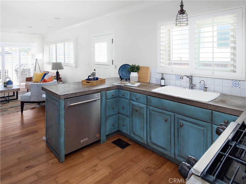 423 Loma Vista