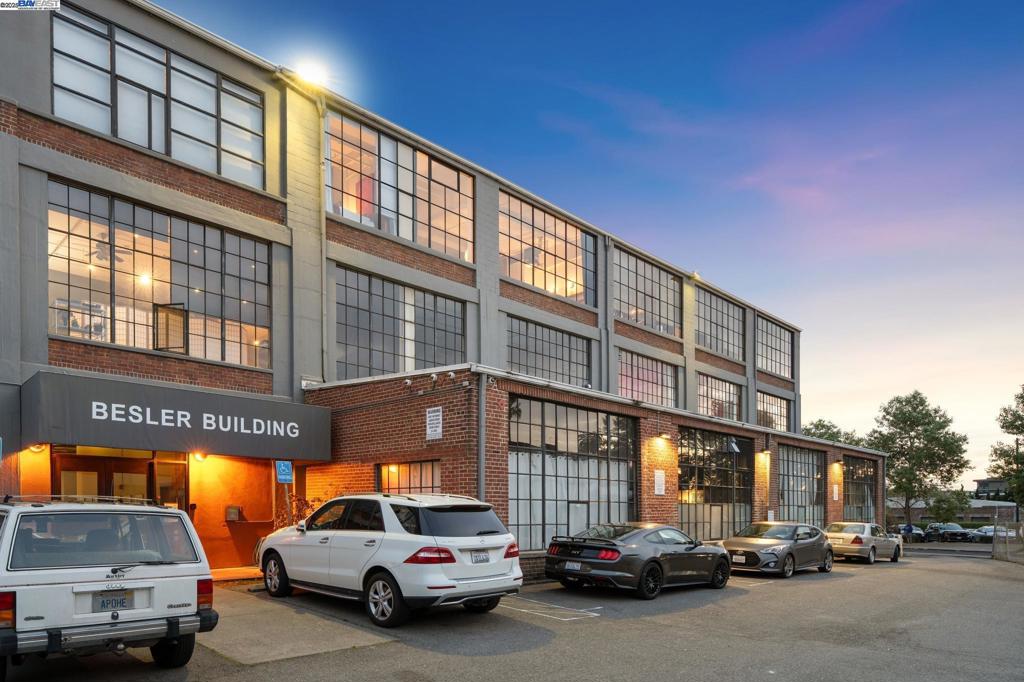 Properties 1 4053 HARLAN STREET 313