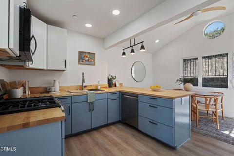 Tiny photo for 2848 Foothill Road, Santa Barbara, CA 93105 (MLS # V1-38919)