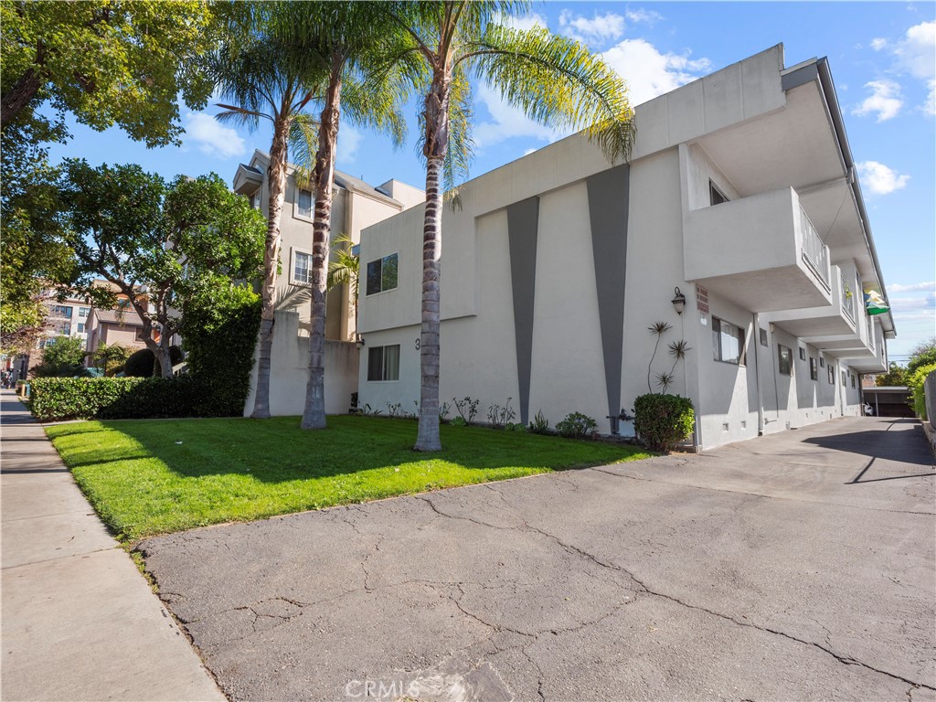 350 W Wilson
