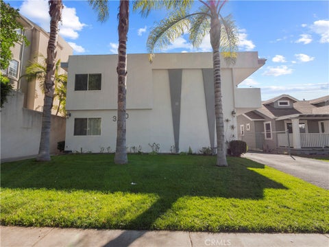 Photo of 350 W Wilson Ave, Glendale, CA 91203 (MLS # BB26036893)