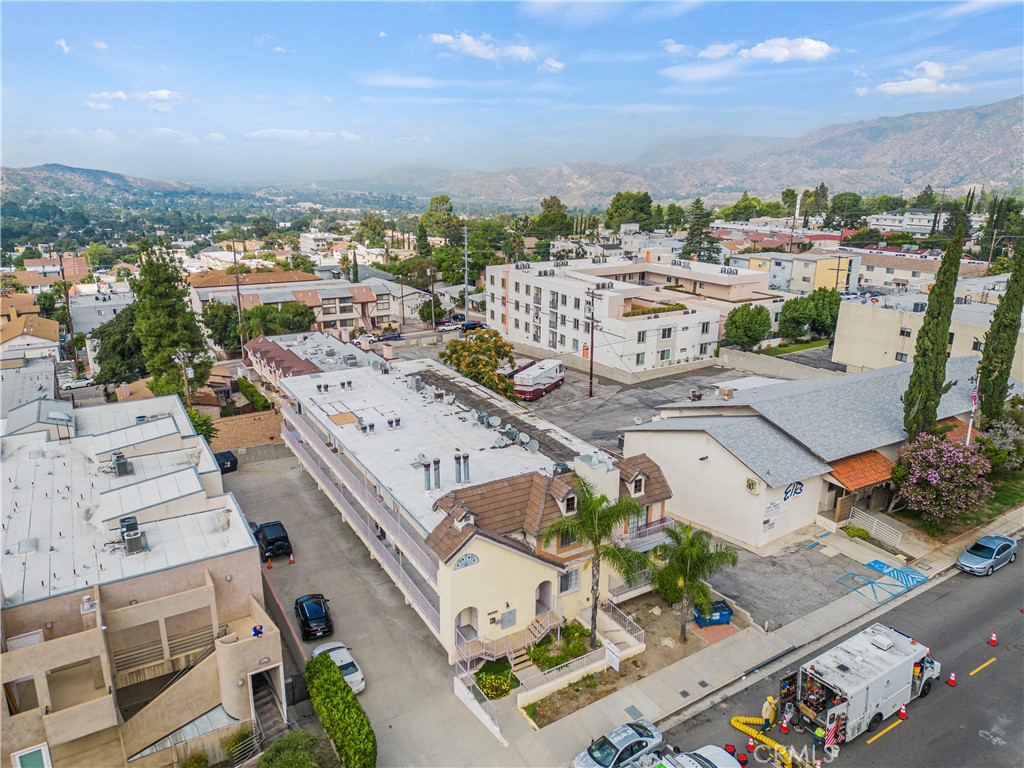 Properties 2 10129 Commerce Avenue