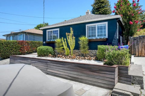Photo of 16640 Los Banos Street, San Leandro, CA 94578 (MLS # ML82055371)
