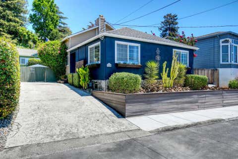 Photo of 16640 Los Banos Street, San Leandro, CA 94578 (MLS # ML82055371)