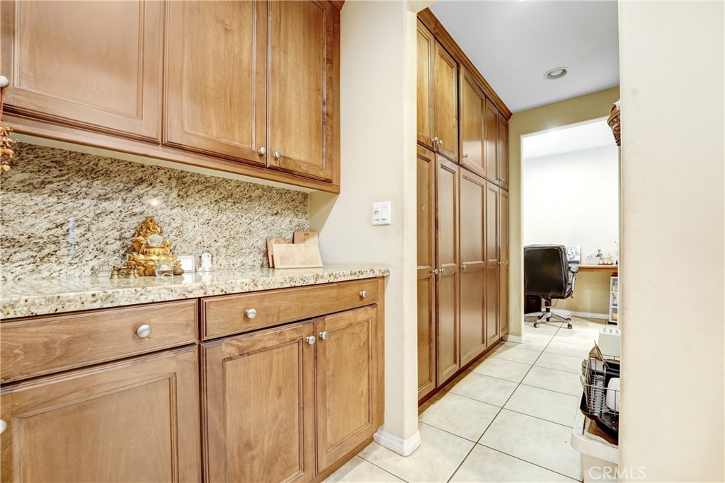 Custom Homes (VALN) (CVALN) - Residential Lease