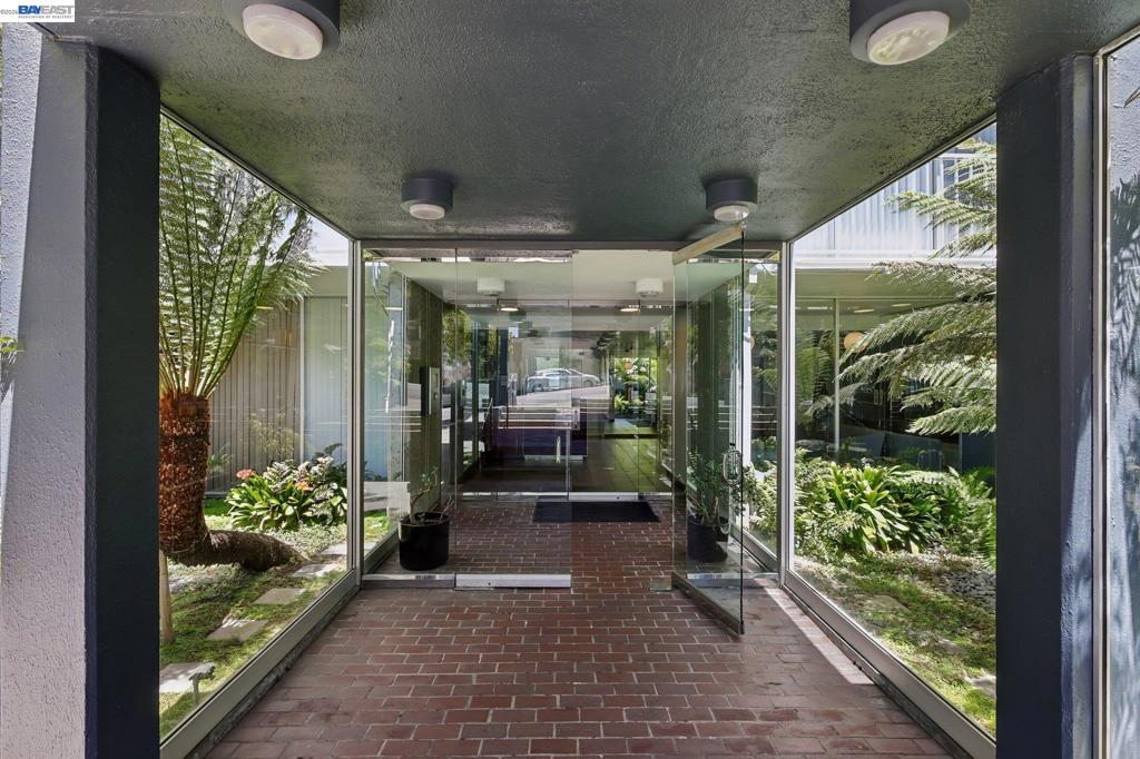 Photo of 66 Cleary Ct CT #1109, San Francisco, CA 94109 (MLS # 41142374)