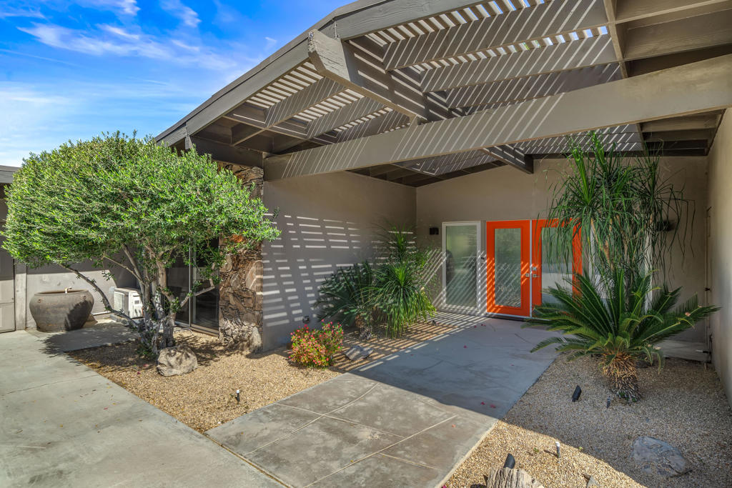 74582 Fairway Drive