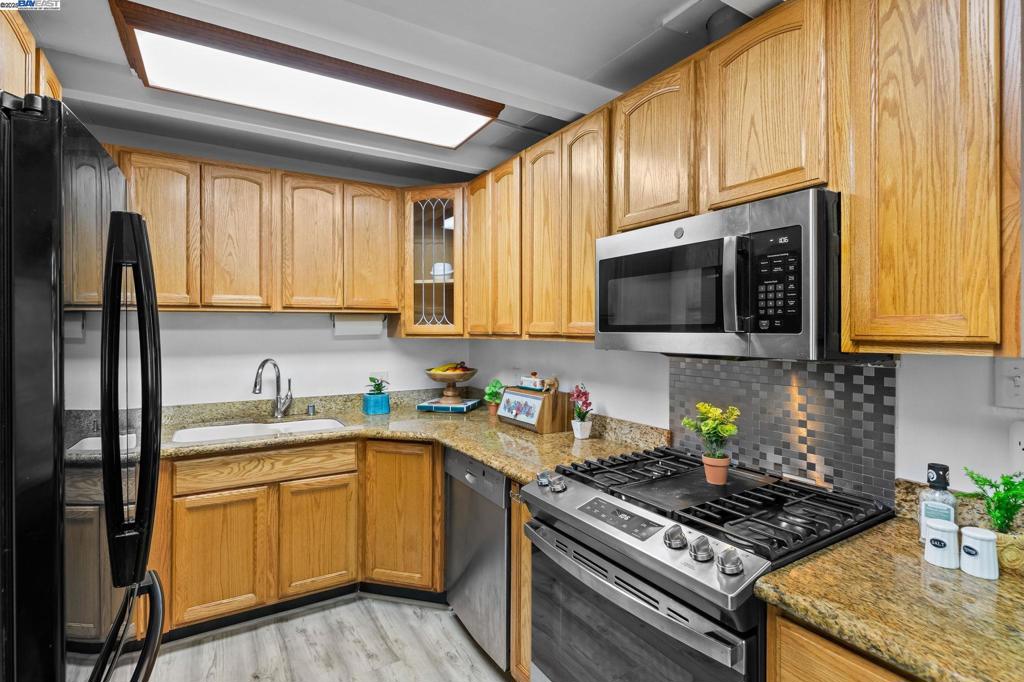 NEWARK - Residential