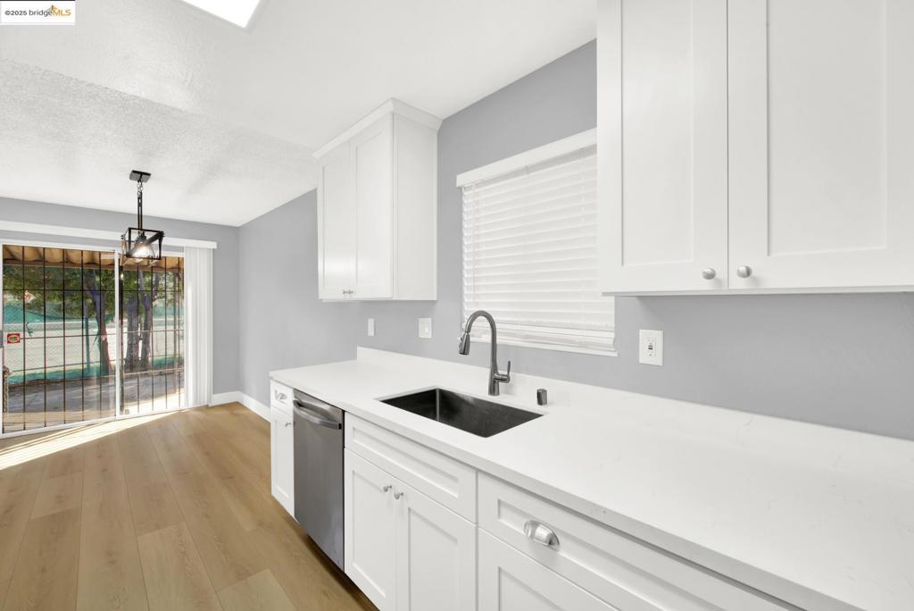 EAST OAKLAND - Residential