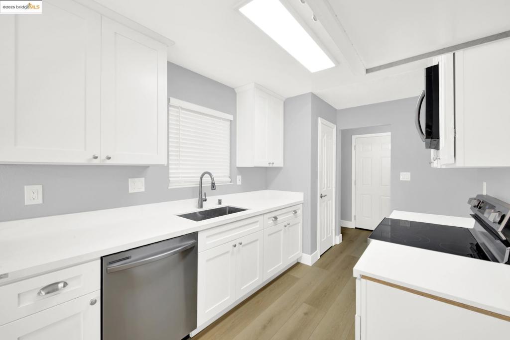 EAST OAKLAND - Residential