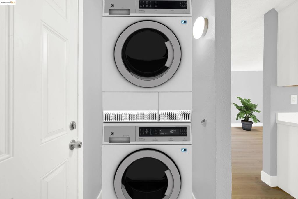 EAST OAKLAND - Residential