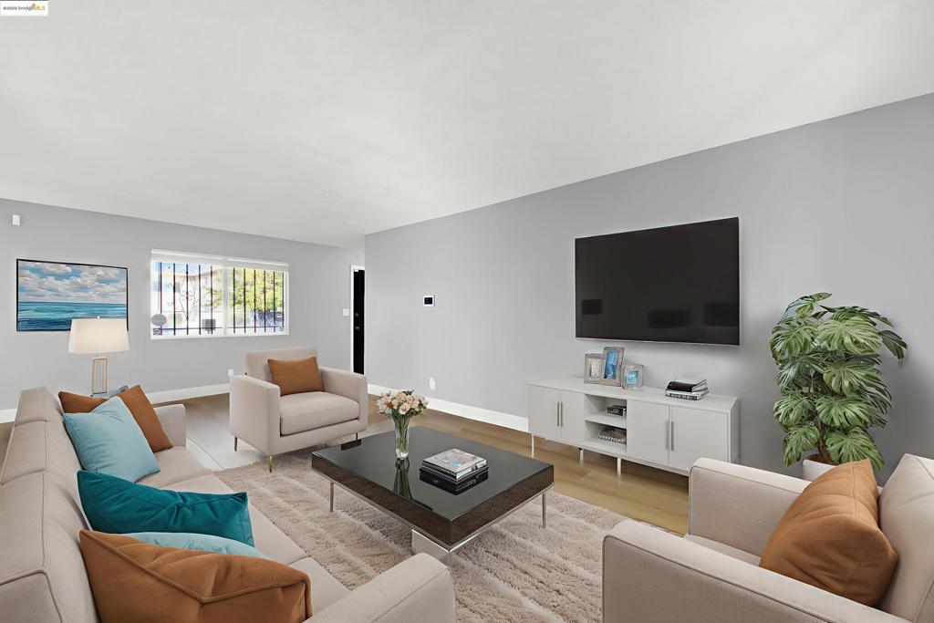 EAST OAKLAND - Residential