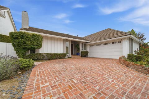 Photo of 5 Deer Crk CRK, Irvine, CA 92604 (MLS # OC26106343)
