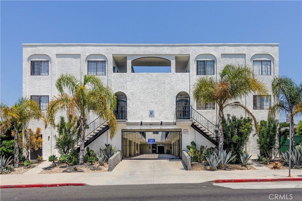 501 Hyde Park
