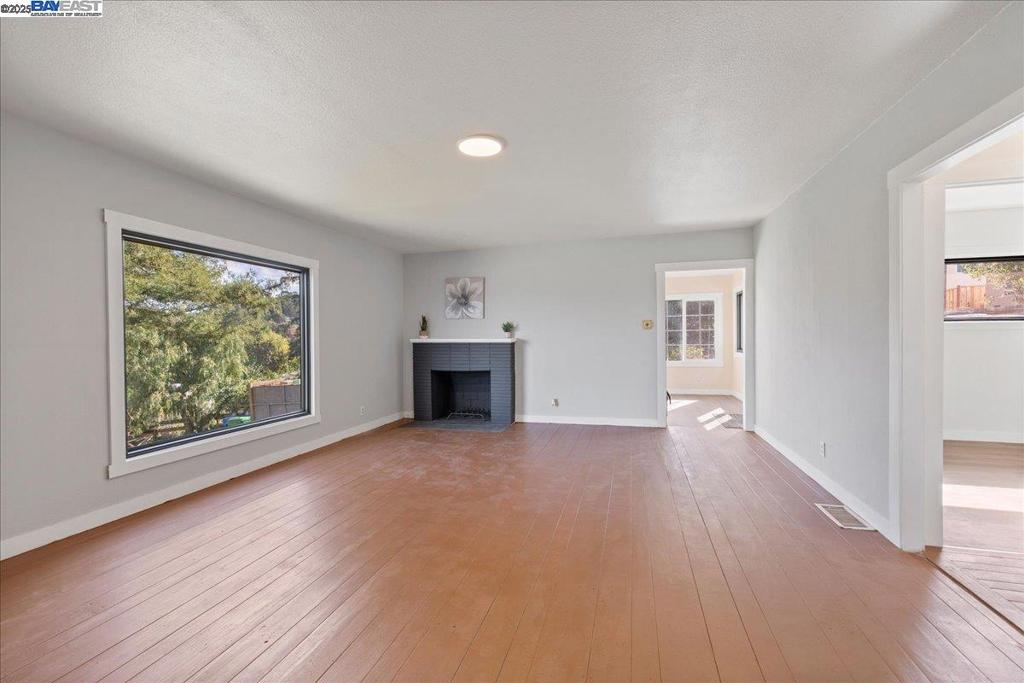 FAIRVIEW HILLS - Residential