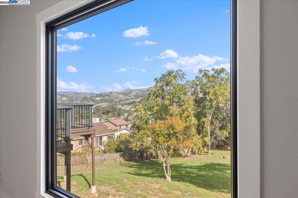 FAIRVIEW HILLS - Residential