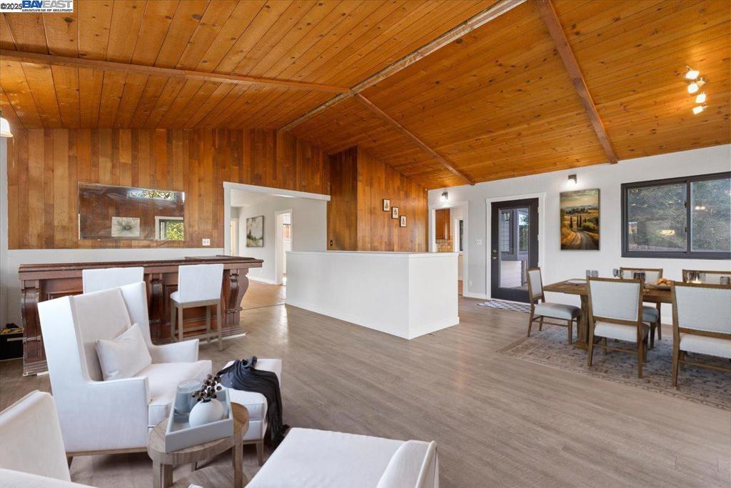 FAIRVIEW HILLS - Residential