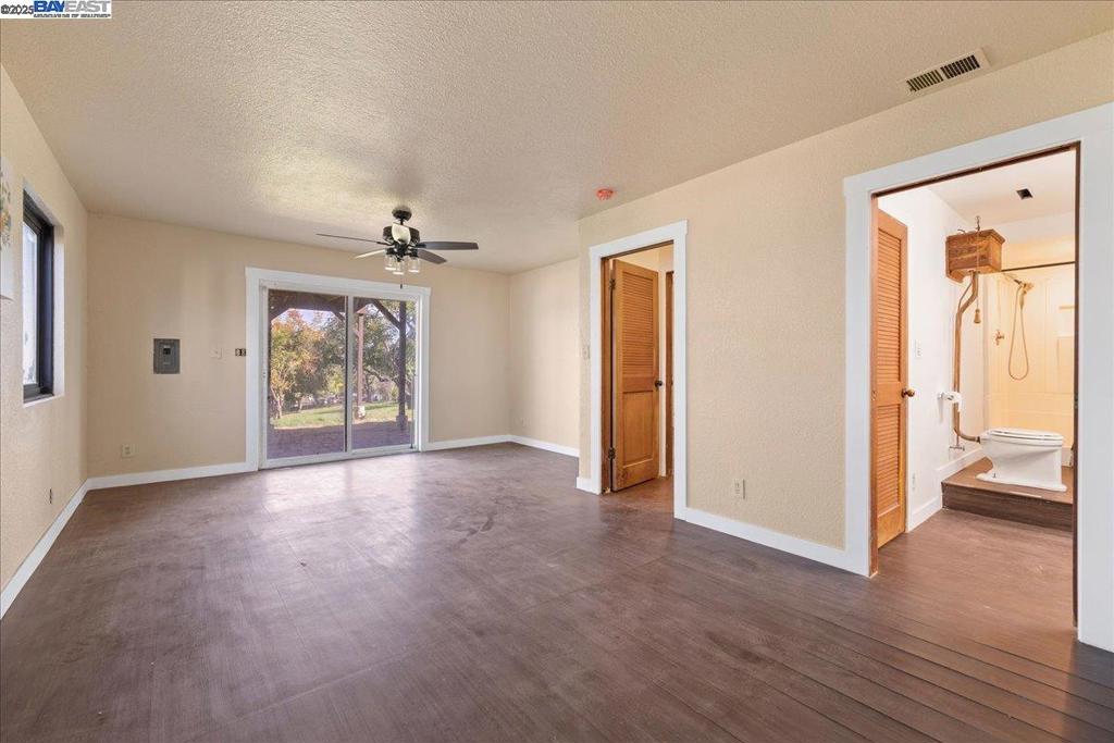 FAIRVIEW HILLS - Residential