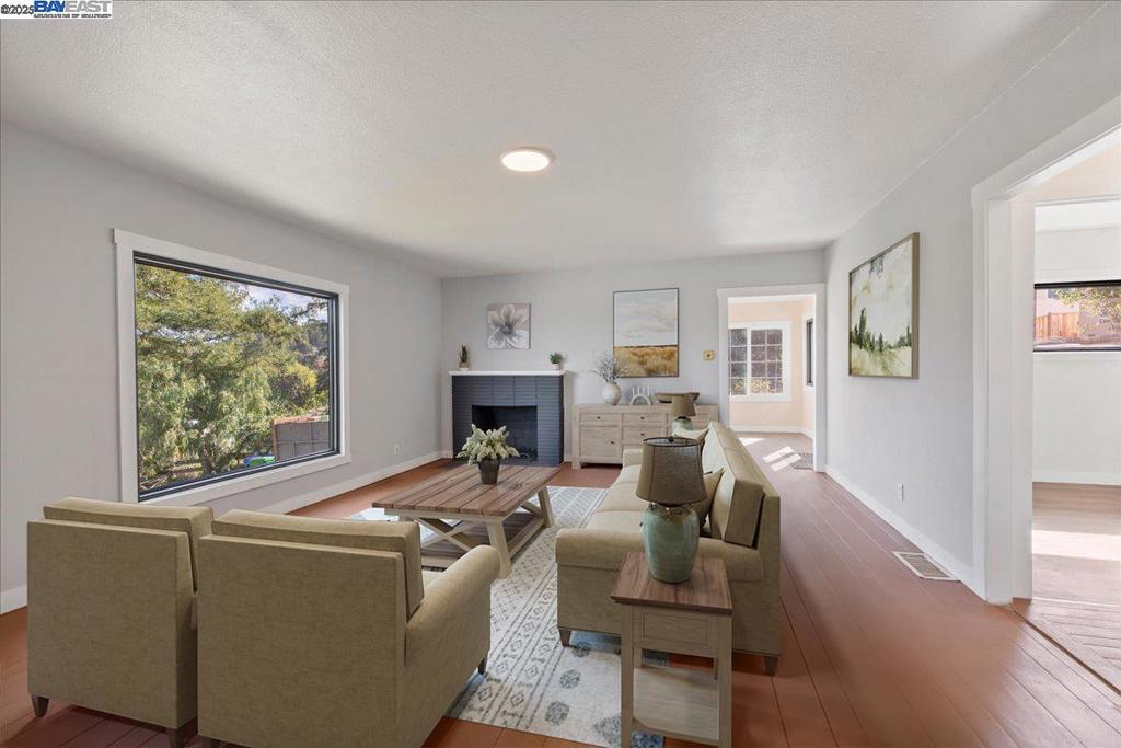 FAIRVIEW HILLS - Residential