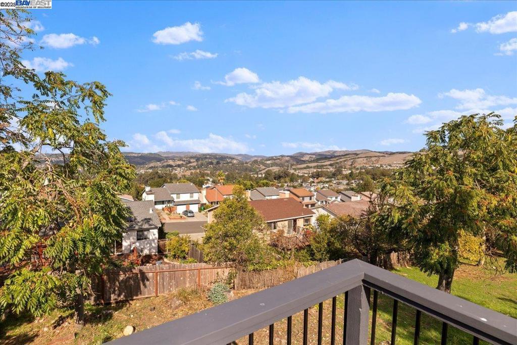 FAIRVIEW HILLS - Residential