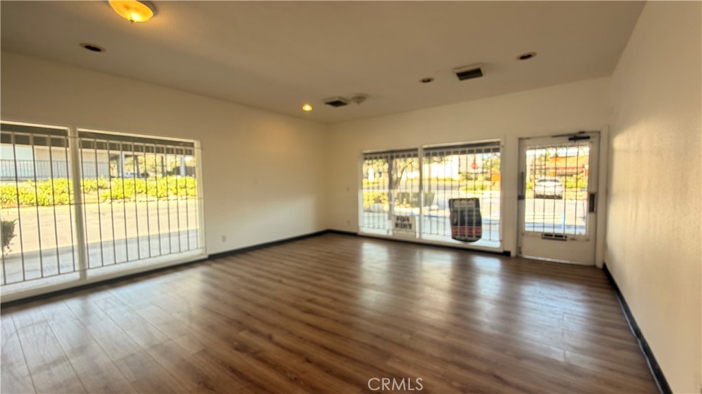 419 N Central 10