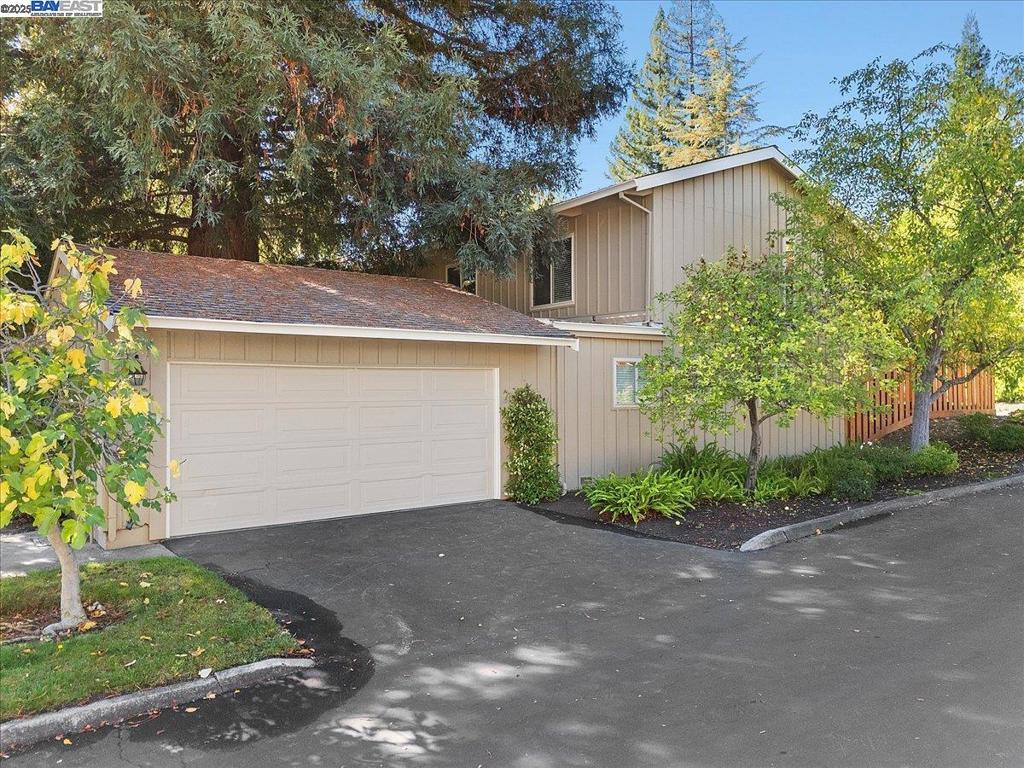 SYCAMORE HILLS - Residential