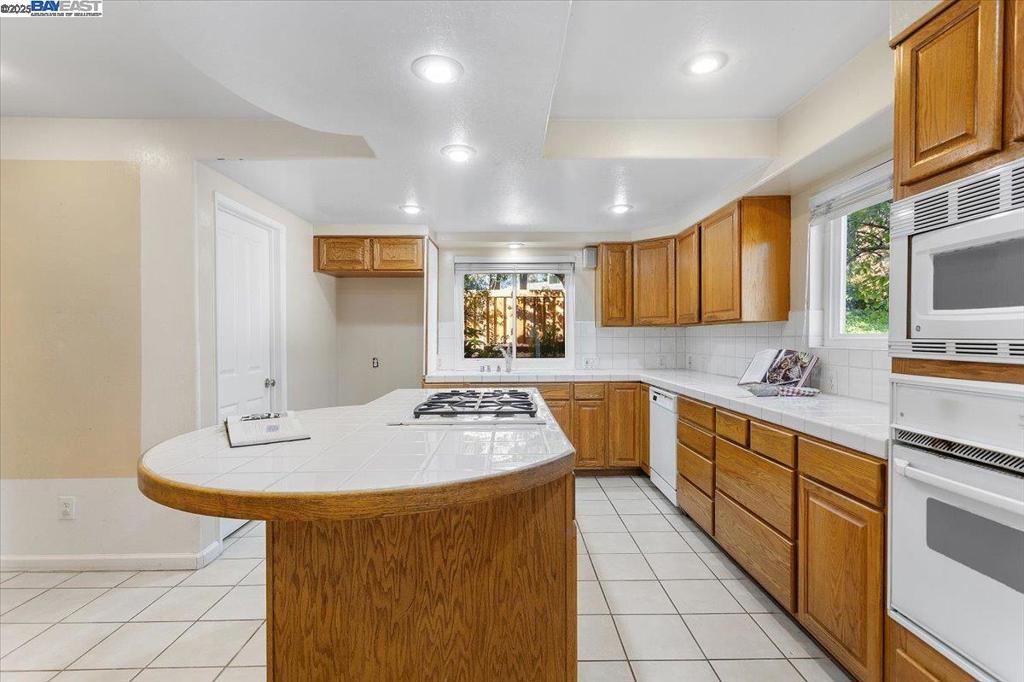 SYCAMORE HILLS - Residential