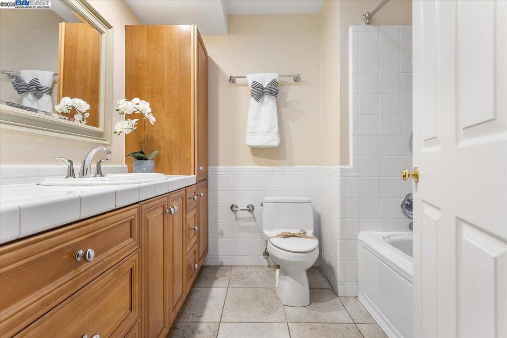 SYCAMORE HILLS - Residential