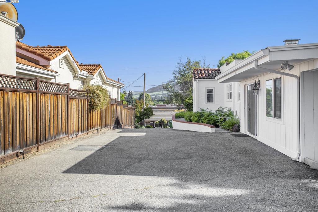 WESTSIDE DANVILL - Residential