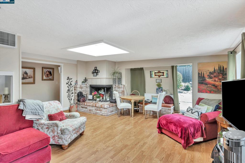 WESTSIDE DANVILL - Residential