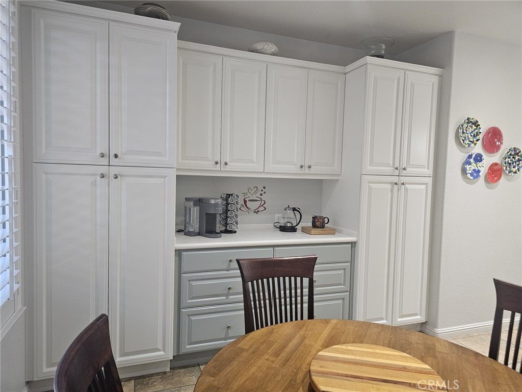 listing image 130726892992509197141