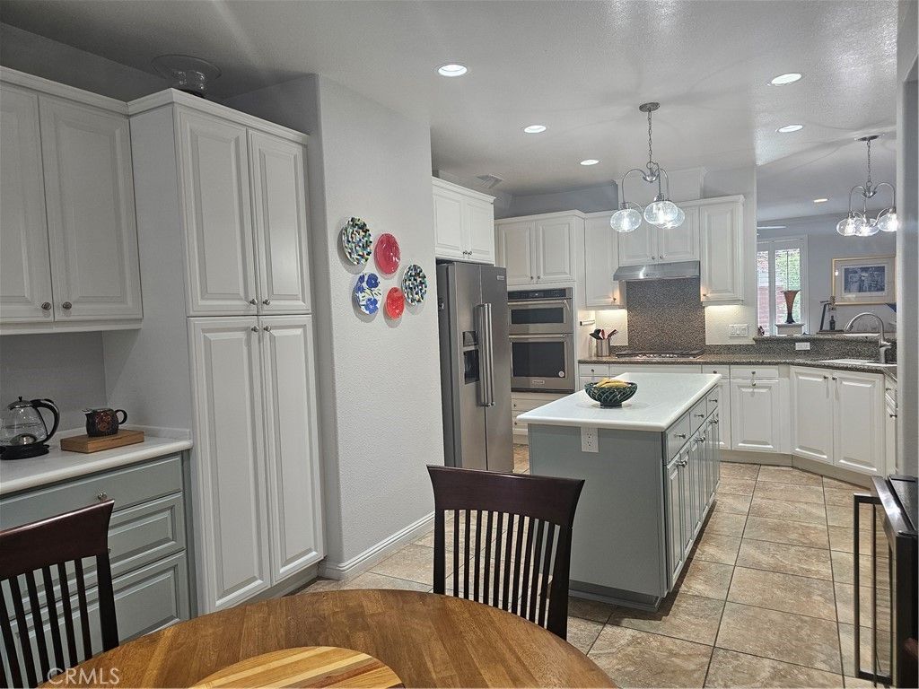 listing image 130720266087623375059