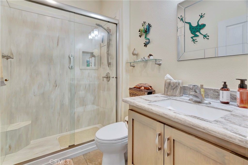 listing image 130728449779507230146