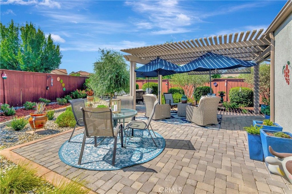 listing image 130723357992070074612