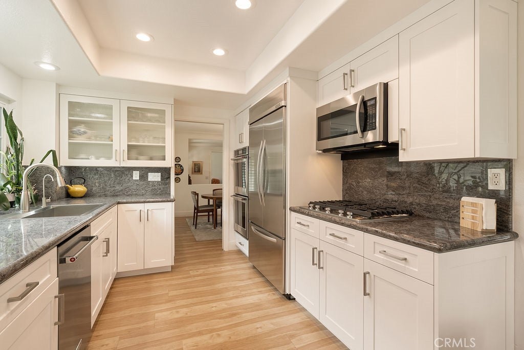 3433 Wimbledon Way, Costa Mesa CA 92626 - Photo 6
