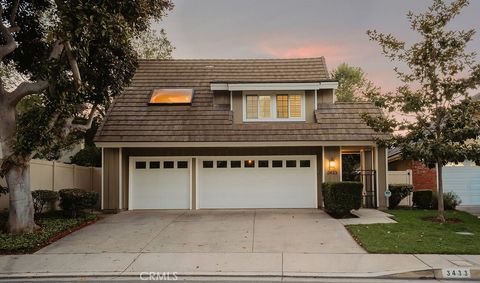 Photo of 3433 Wimbledon Way, Costa Mesa, CA 92626 (MLS # OC26134316)