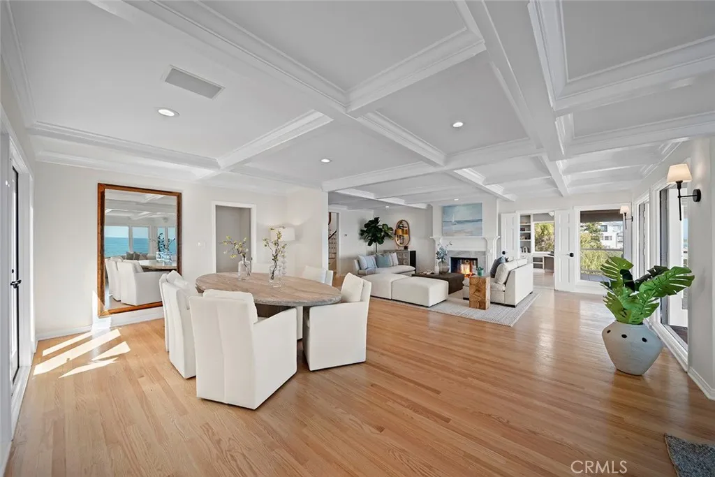 Laguna Beach, California 92651, United States, 4 Bedrooms Bedrooms, ,5 BathroomsBathrooms,Residential,Active,170765