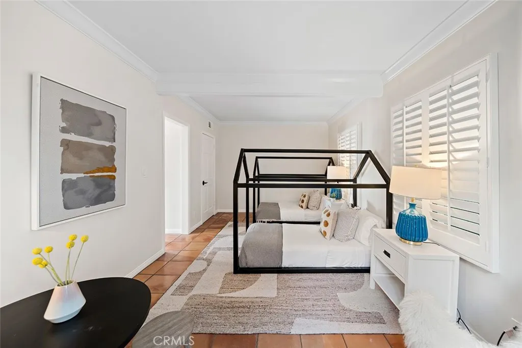 Laguna Beach, California 92651, United States, 4 Bedrooms Bedrooms, ,5 BathroomsBathrooms,Residential,Active,170765