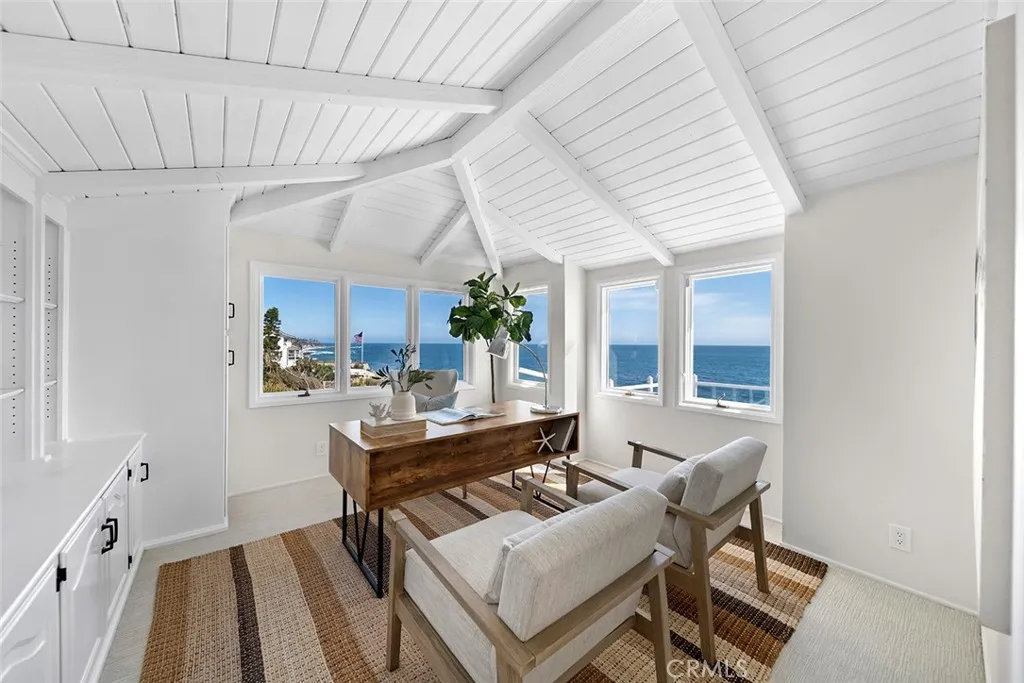 Laguna Beach, California 92651, United States, 4 Bedrooms Bedrooms, ,5 BathroomsBathrooms,Residential,Active,170765